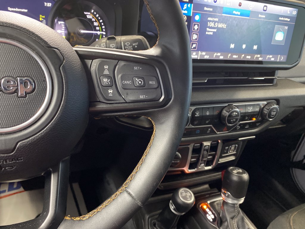 Used 2024 Jeep Wrangler Unlimited w/ Convenience Group AWD/4WD image 22