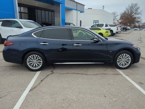 Used 2016 INFINITI Q70 L 3.7 image 8