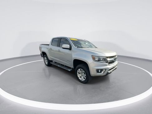Used 2019 Chevrolet Colorado LT w/ LT Convenience Package image 2