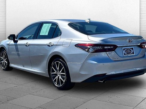 Used 2021 Toyota Camry XLE w/ Navigation Upgrade Package FWD image 10