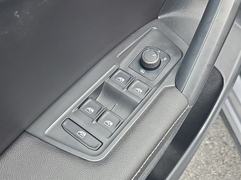 Certified 2024 Volkswagen Tiguan S AWD/4WD image 17