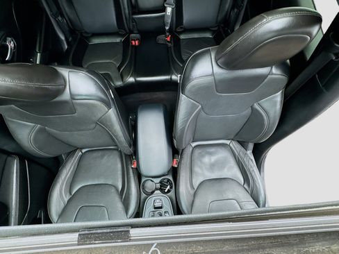 Used 2021 Jeep Cherokee Latitude Lux 80th Anniv w/ Quick Order Package 26U 80TH image 14