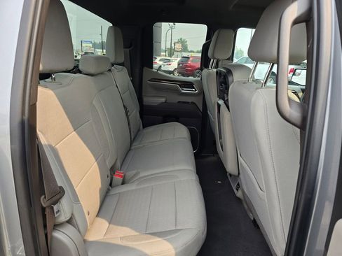 Used 2023 GMC Sierra 1500 SLE w/ Enhanced Capability Package image 12