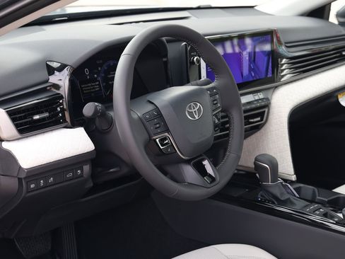 New 2026 Toyota Camry XLE image 13