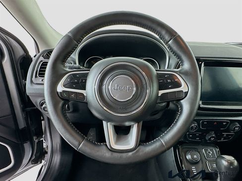 Used 2018 Jeep Compass Limited AWD/4WD image 11