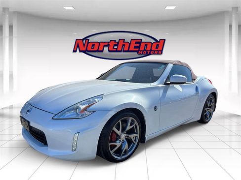 Used 2013 Nissan 370Z Touring w/ Sport Pkg image 5