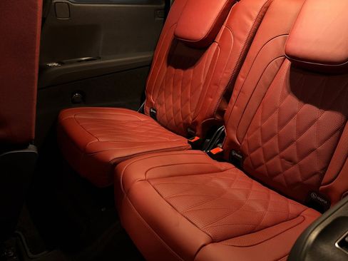 New 2026 Mercedes-Benz GLS 63 AMG 4MATIC image 15