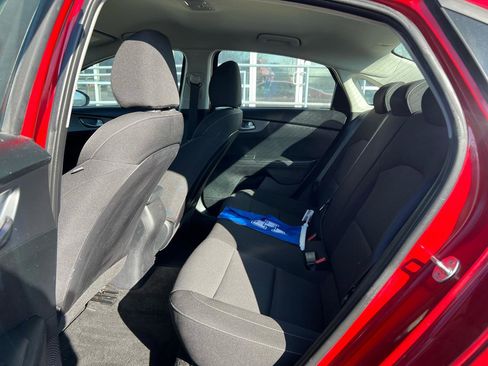 Used 2019 Kia Forte LXS FWD image 12