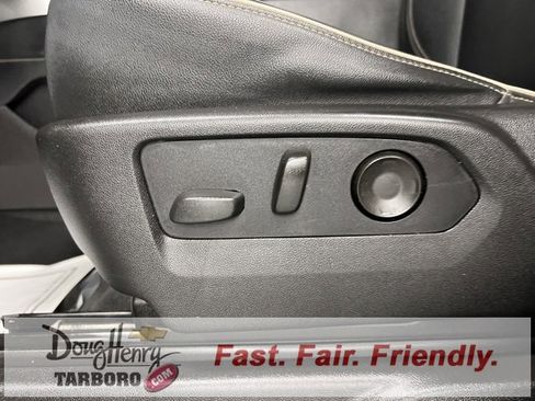 Used 2021 Chevrolet Suburban Premier w/ Premium Package image 30