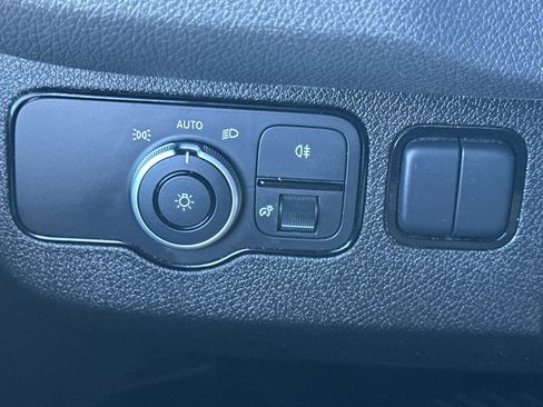 Used 2024 Mercedes-Benz Sprinter 2500 image 30