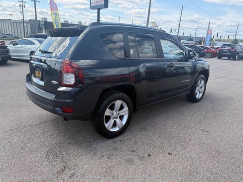 Used 2014 Jeep Compass Latitude w/ Sun/Sound Group AWD/4WD image 6