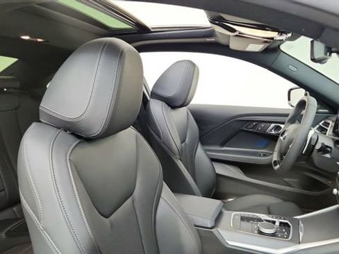 Used 2025 BMW 230i xDrive Coupe image 21