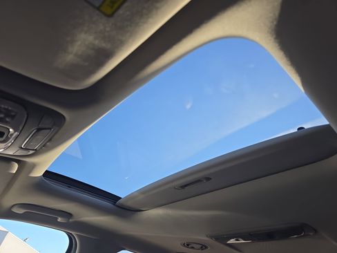 Used 2021 Kia Telluride S image 32