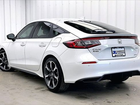 Certified 2025 Honda Civic Sport Touring image 11