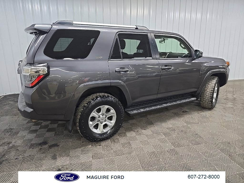 Used 2019 Toyota 4Runner SR5 AWD/4WD image 3