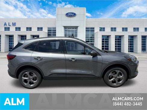 Used 2025 Ford Escape ST-Line Select AWD/4WD image 5