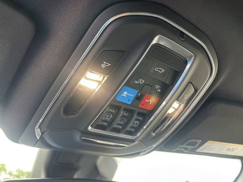 Certified 2024 Jeep Grand Cherokee Limited image 45