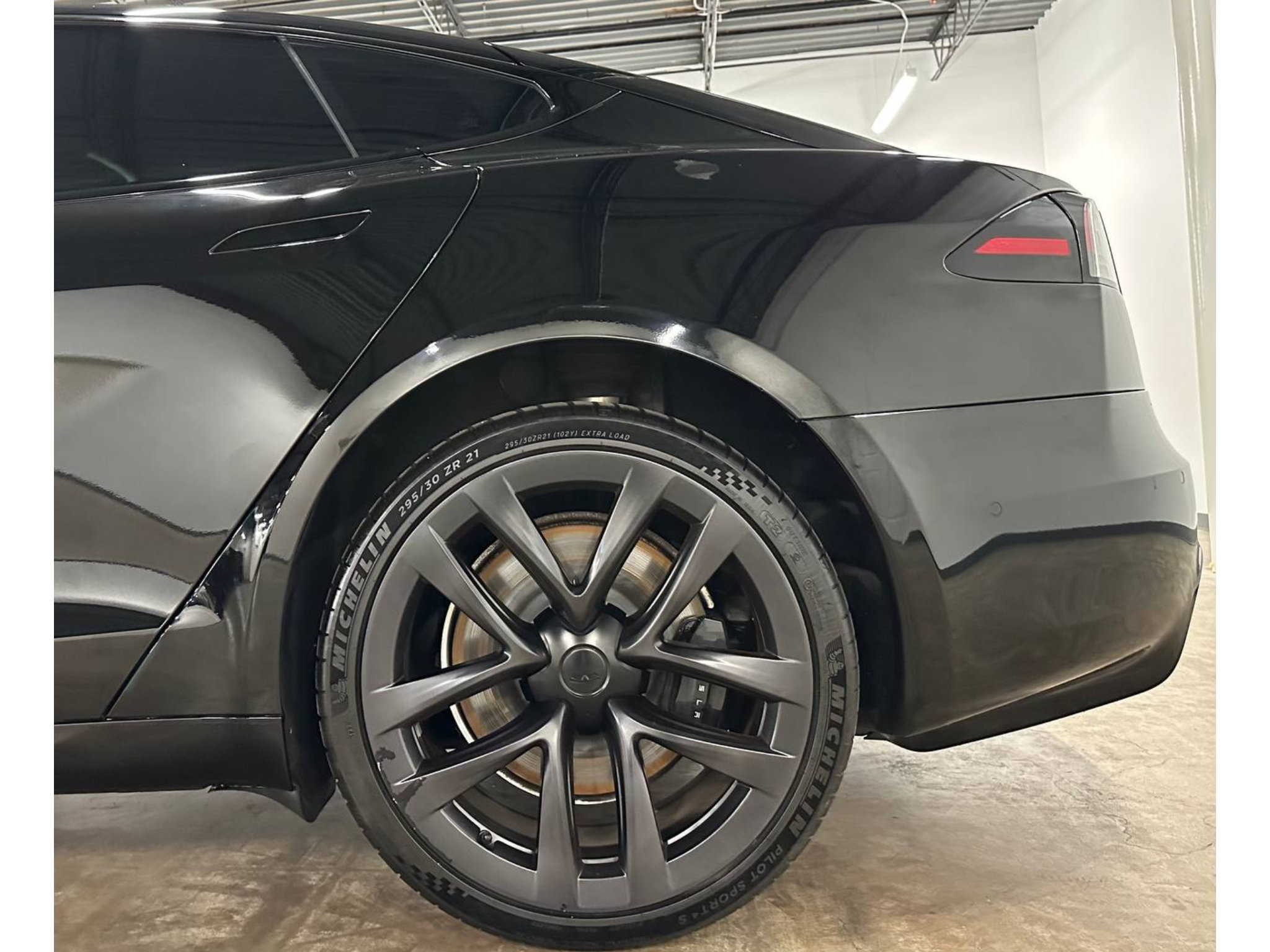 Used 2022 Tesla Model S Standard Range AWD/4WD image 11