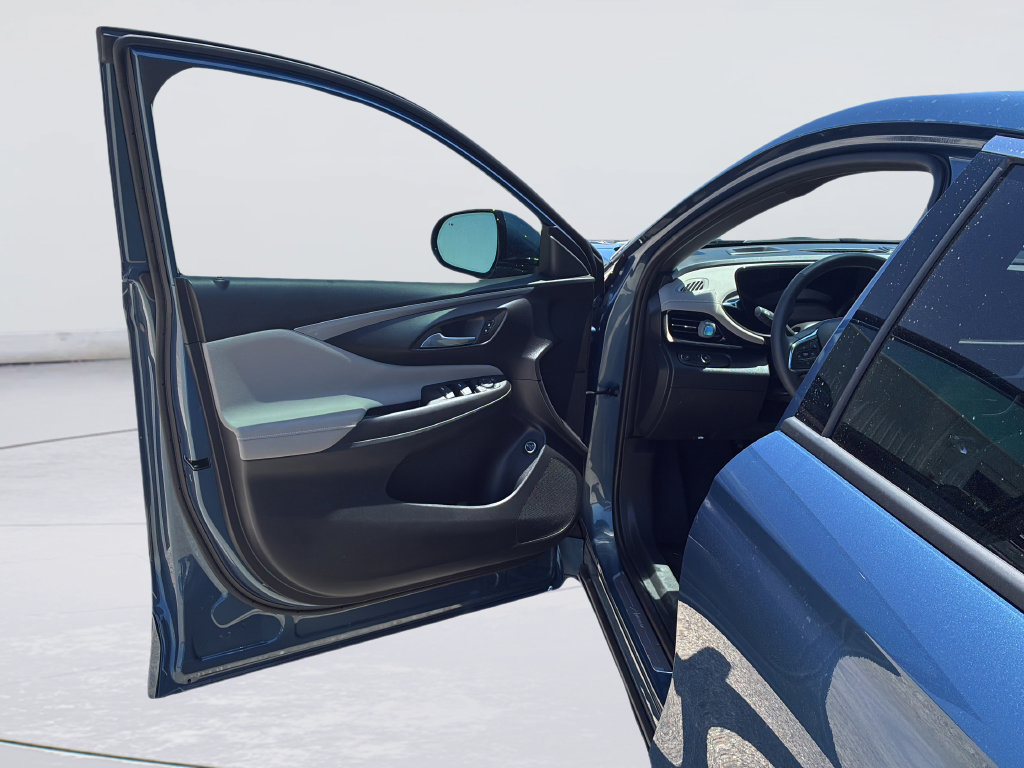 Used 2025 Buick Envista Avenir FWD image 20