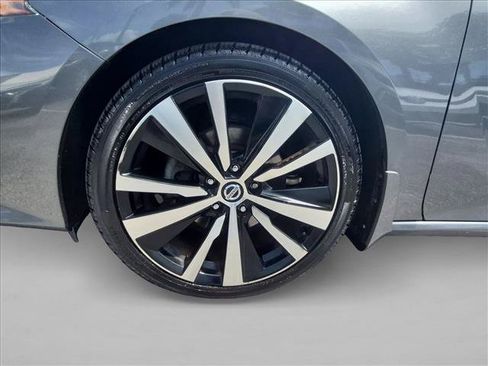 Used 2019 Nissan Altima 2.5 Platinum AWD/4WD image 24