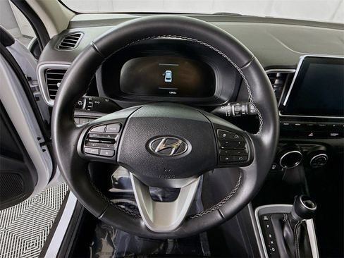 Certified 2024 Hyundai Venue SEL image 20