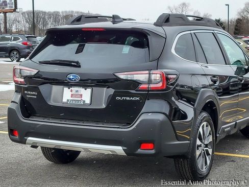 Used 2025 Subaru Outback Limited image 6