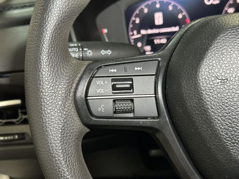 Certified 2023 Honda Accord EX image 25