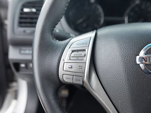 Used 2015 Nissan Altima 2.5 SV FWD image 37