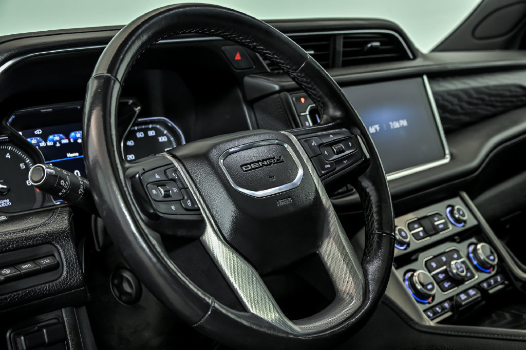Used 2017 GMC Yukon XL Denali w/ Open Road Package AWD/4WD image 17