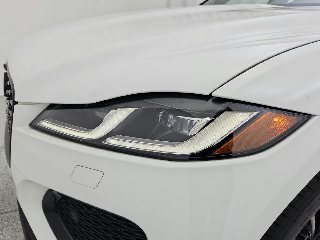 Certified 2026 Jaguar F-PACE R-Dynamic S AWD/4WD image 14