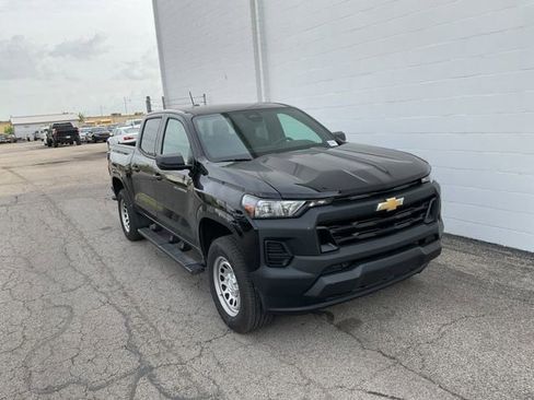 Used 2026 Chevrolet Colorado W/T w/ Advanced Trailering Package image 1