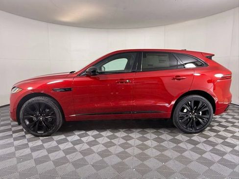 Used 2025 Jaguar F-PACE R-Dynamic S image 4