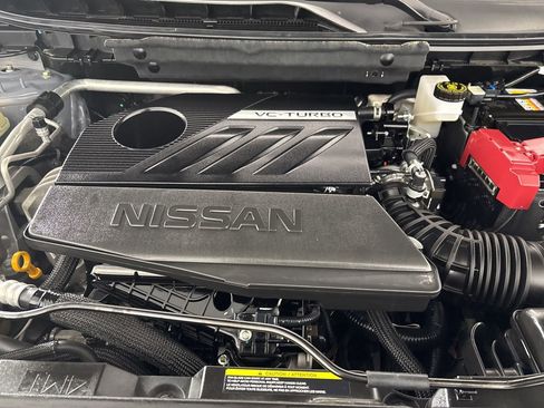 Used 2025 Nissan Rogue Platinum image 34