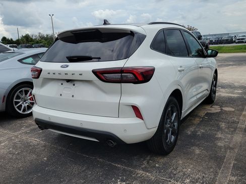 Used 2023 Ford Escape ST-Line w/ Tech Pack #1 FWD image 5