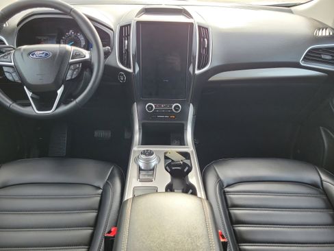 Used 2024 Ford Edge SEL w/ Convenience Package image 15