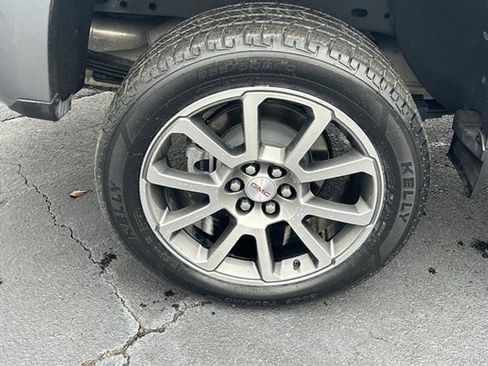 Used 2022 GMC Canyon Denali image 34