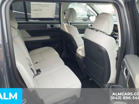 Used 2024 Hyundai Santa Fe SE FWD image 16