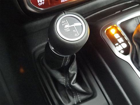 New 2025 Jeep Wrangler Unlimited Rubicon 392 image 32