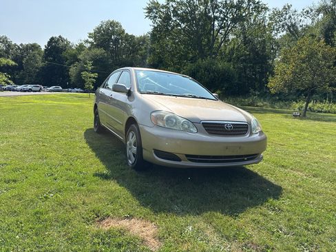Used 2005 Toyota Corolla LE w/ Audio Value Pkg FWD image 4