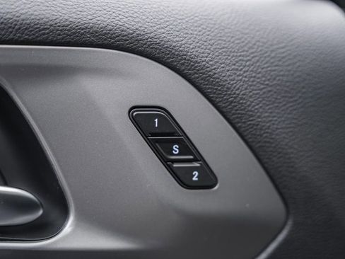 New 2025 Chrysler Pacifica Select image 33