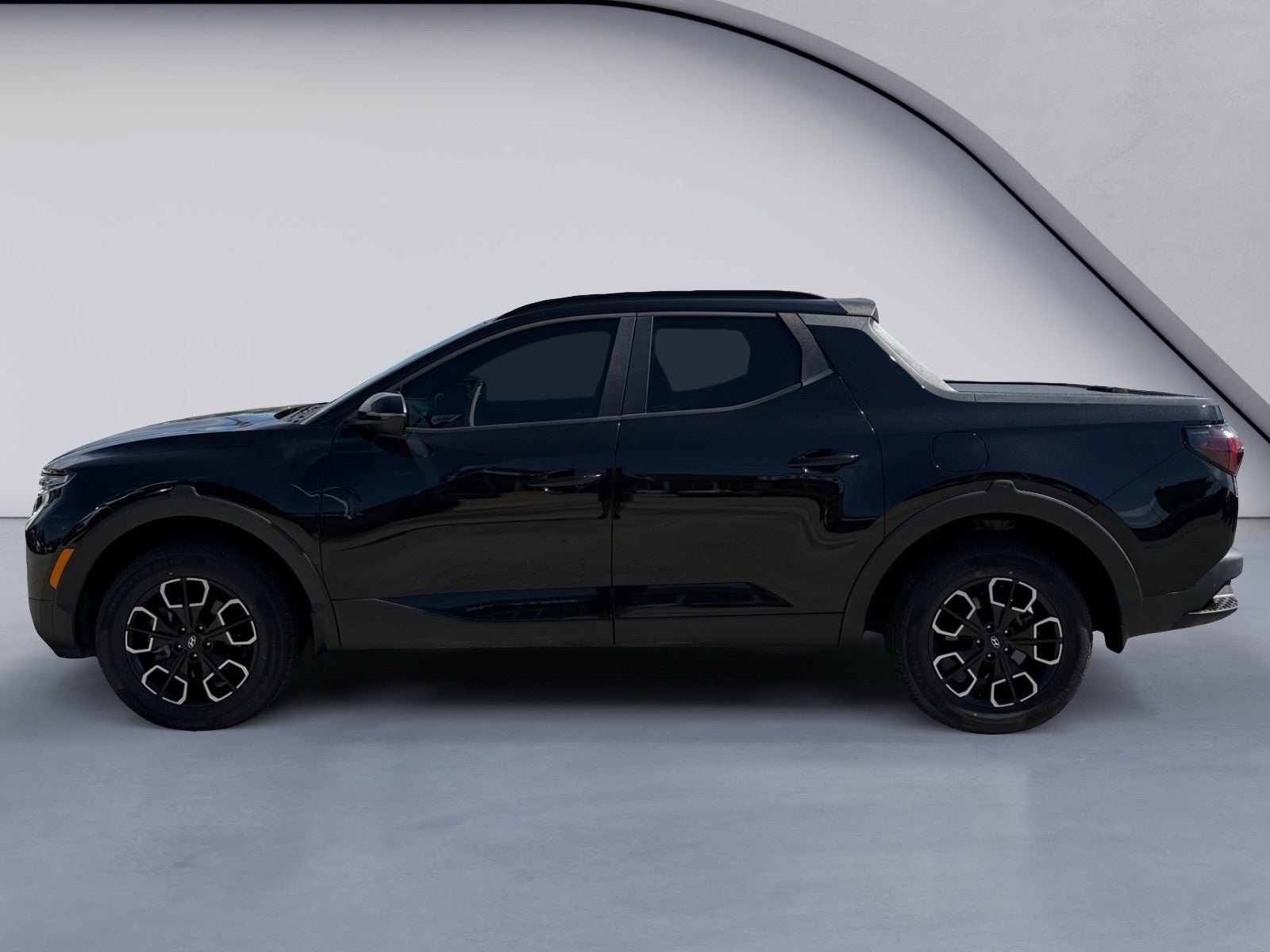 Used 2022 Hyundai Santa Cruz SEL Premium AWD/4WD image 2