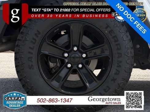 Used 2021 Jeep Wrangler Unlimited Sahara AWD/4WD image 26