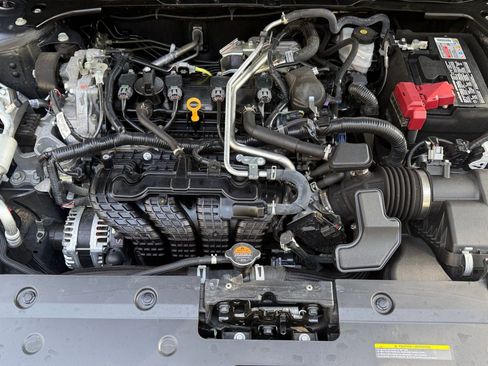 Used 2025 Nissan Altima 2.5 SV image 25