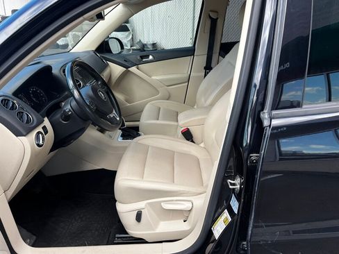 Used 2017 Volkswagen Tiguan S AWD/4WD image 16