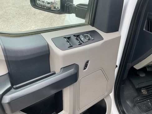 Used 2022 Ford F250 XL w/ Power Equipment Group image 8