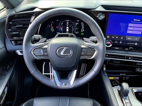 Used 2023 Lexus RX 500h F Sport image 5
