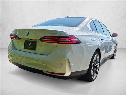 New 2027 BMW 530i xDrive w/ Premium Package AWD/4WD image 4