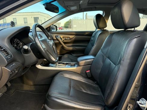 Used 2015 Nissan Altima 2.5 SL w/ Technology Package image 2