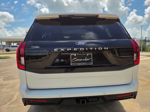New 2027 Ford Expedition Active RWD image 6