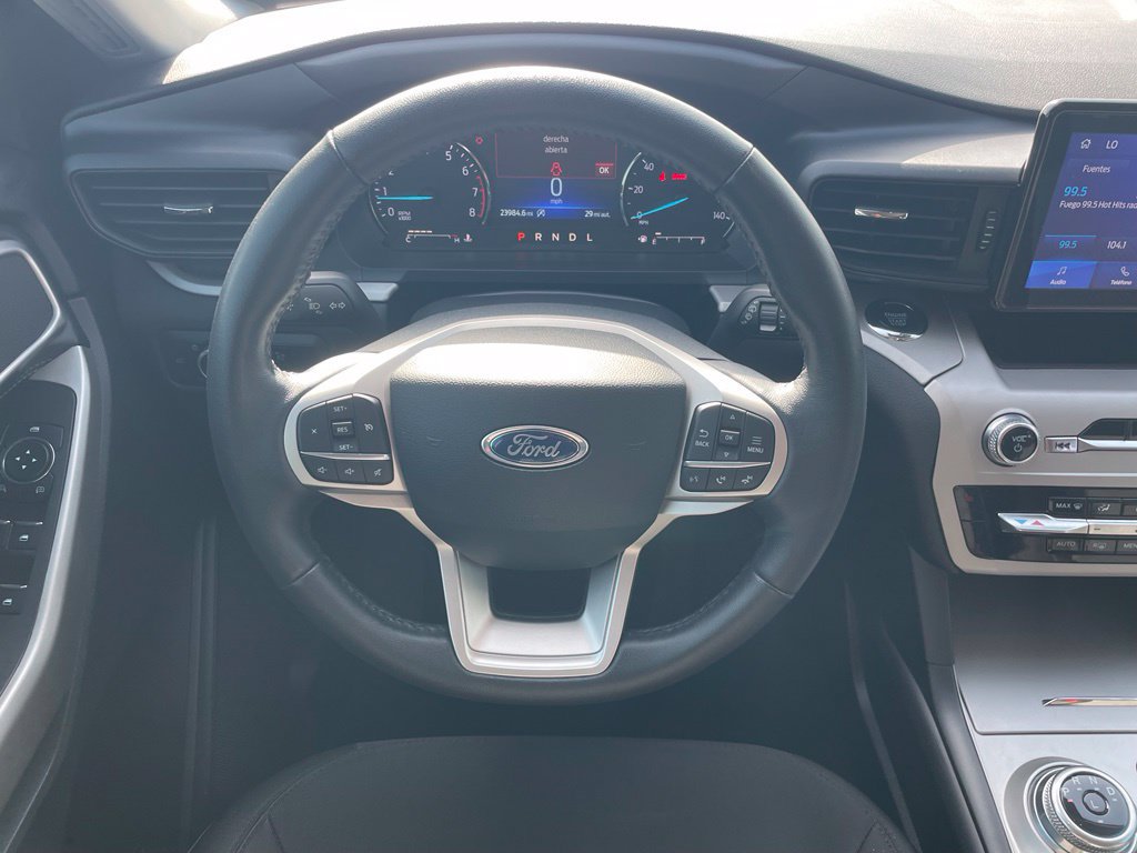 Used 2024 Ford Explorer XLT RWD image 16